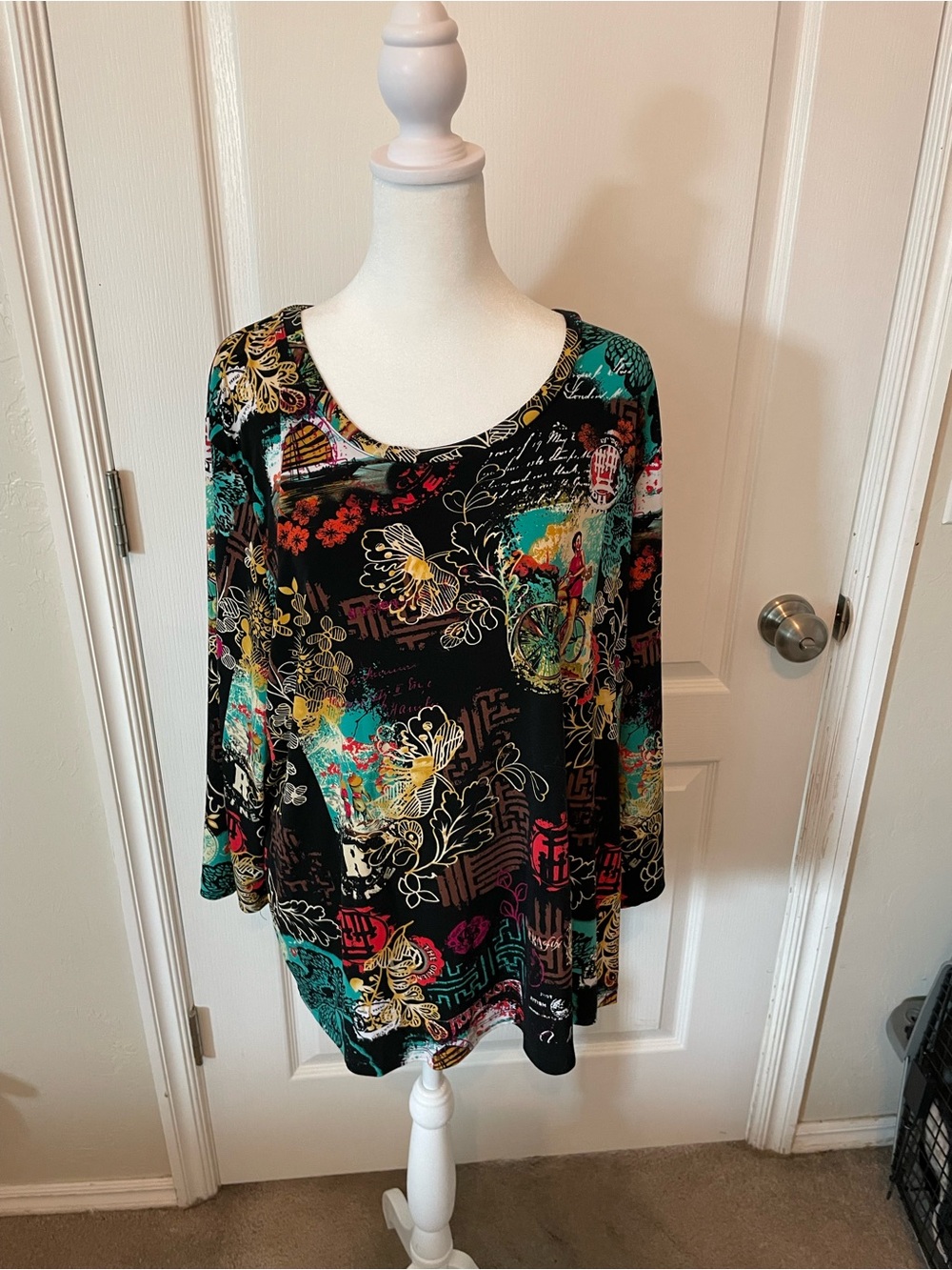 Black Multi-Color Scoop Neck Tunic with Floral & Abstract Print